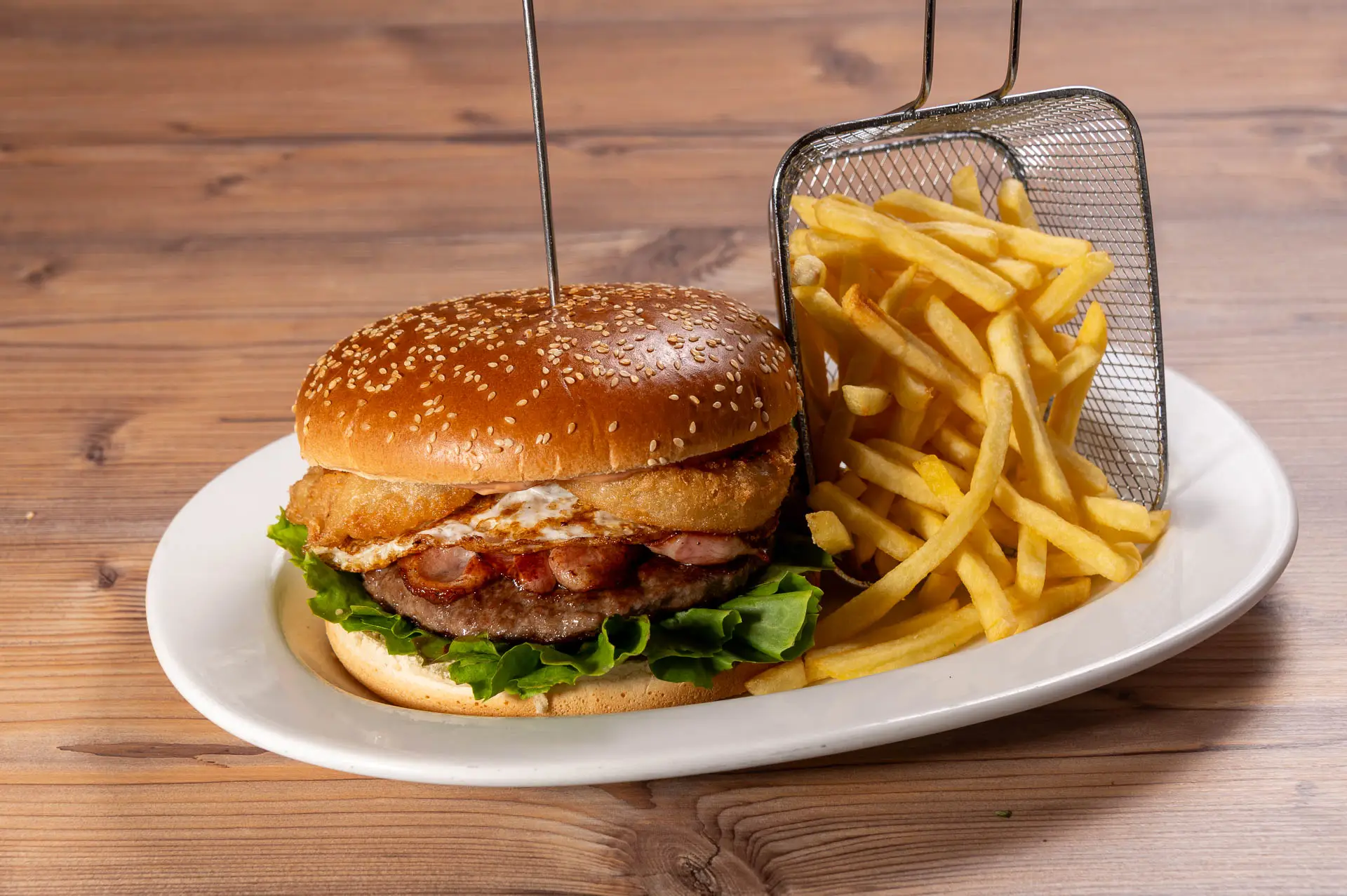 Tiroler Küche im Restaurant Dorfwirt in Längenfeld in Tirol von Schnitzel bis Hamburger regional essen